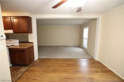 7325 Foxmill Rd, Mentor, OH 44060 photo 3
