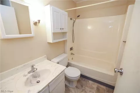 7325 Foxmill Rd, Mentor, OH 44060 photo 6