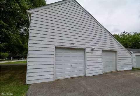 7325 Foxmill Rd, Mentor, OH 44060 photo 10