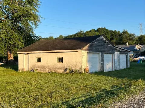 508 Adams St, Conesville, OH 43821 photo 6