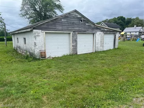 508 Adams St, Conesville, OH 43821 photo 5