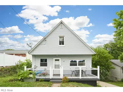 498 Oak St, Wadsworth, OH 44281