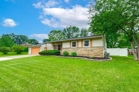 4222 Osage St, Stow, OH 44224