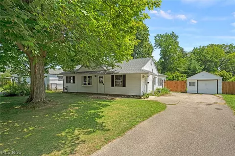 4915 Forest Rd, Mentor, OH 44060