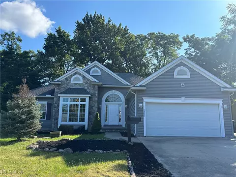 1305 Broadway Ave, Bedford, OH 44146