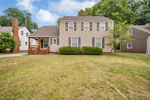 1401 Dorsh Rd, South Euclid, OH 44121
