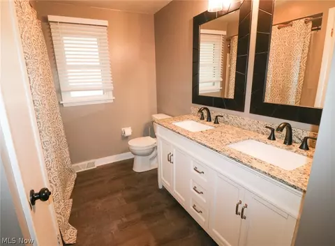 Bath - 1701 Tower Blvd, Lorain, OH 44053 photo 1 of 3