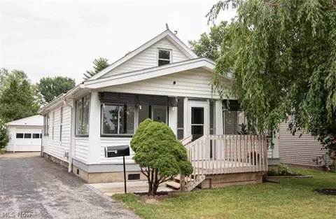 1471 E 330th St, Eastlake, OH 44095