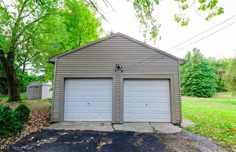 6031 Runkle Ave, Ashtabula, OH 44004 photo 9