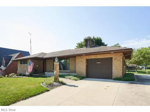 1420 44th St NE, Canton, OH 44714