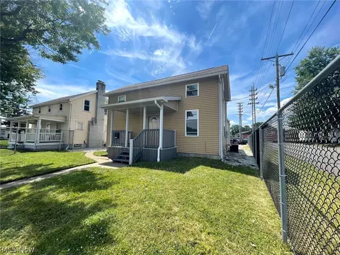 2003 Cleveland Ave S, Canton, OH 44707