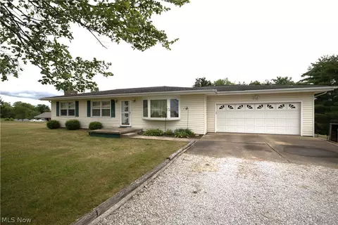 5544 Skyline Dr, Cambridge, OH 43725