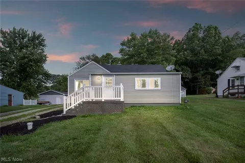 2801 Brady Lake Rd, Ravenna, OH 44266