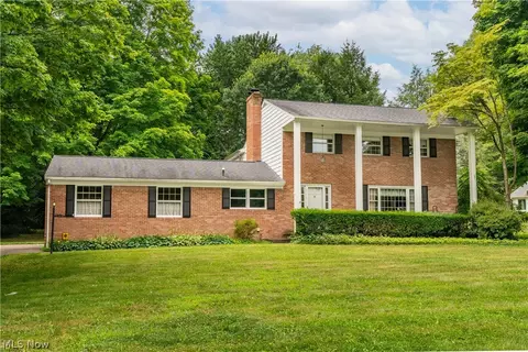 326 Hume St NE, North Canton, OH 44720