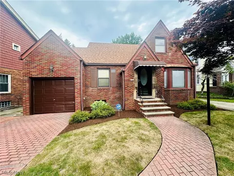 3923 Monticello Blvd, Cleveland, OH 44121