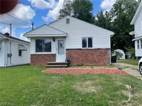 25 W Ralston Ave, Akron, OH 44301