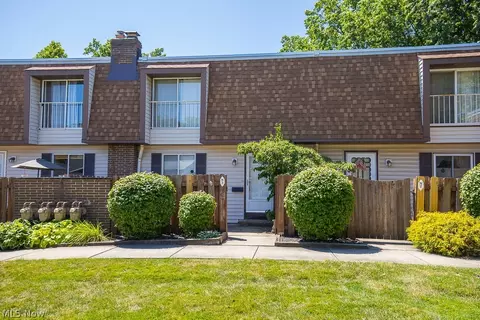 6464 Concord Dr, Cleveland, OH 44134