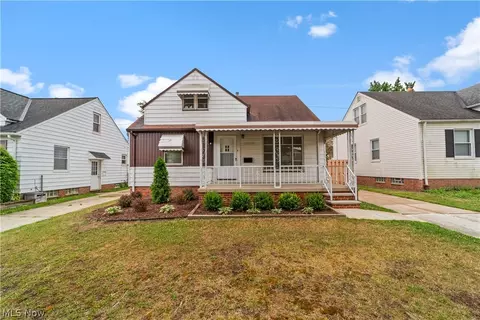 13720 Shady Oak Blvd, Cleveland, OH 44125