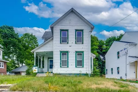 497 Rhodes Ave, Akron, OH 44307