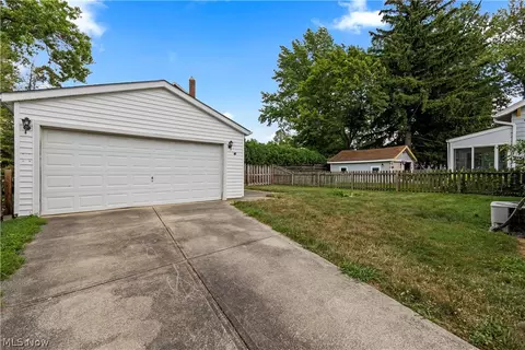 Exterior - 146 Baker St, Berea, OH 44017 photo 2 of 6