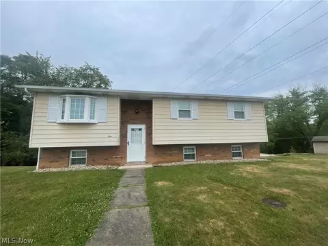 99 Keith St, Parkersburg, WV 26104