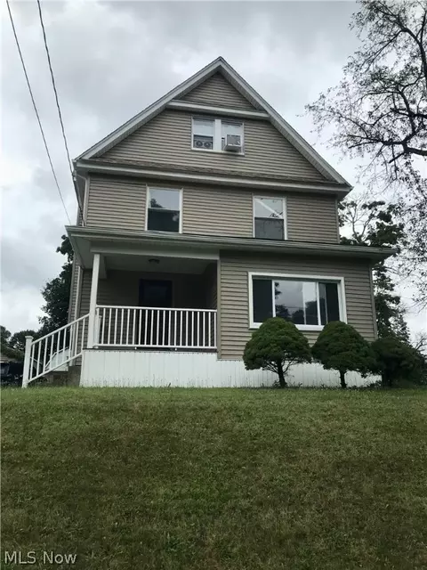 1907 Pointview Ave, Youngstown, OH 44502