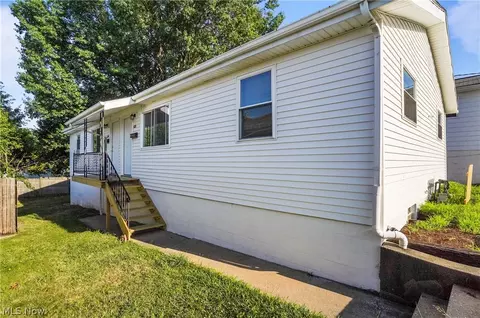 622 Stephens Rd, Akron, OH 44312