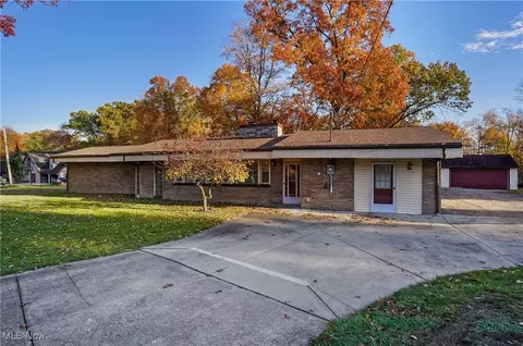 236 Elvira Ct, Mcdonald, OH 44437