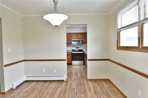 Dining - 7357 Eisenhower Dr #1, Boardman, OH 44512 photo 1 of 1
