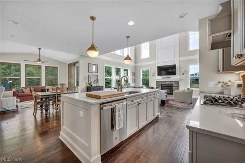 2208 Norton Pl, Avon, OH 44011 photo 6