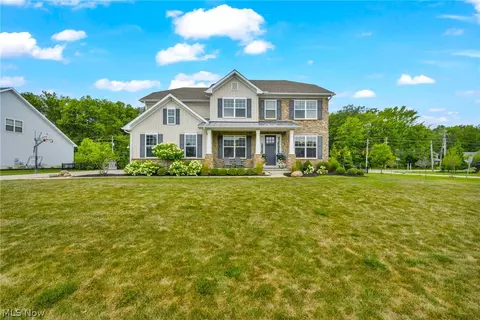 2208 Norton Pl, Avon, OH 44011