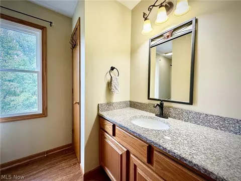 Bath - 4806 Kelly Ave, Rootstown, OH 44272 photo 4 of 4