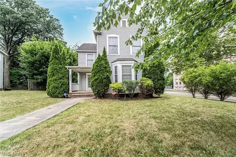 9854 Kingsbury Blvd, Cleveland, OH 44104