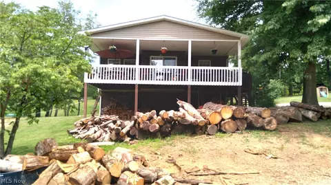 2031 Capper Dr SW, Carrollton, OH 44615