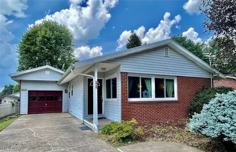 207 Brittigan Cir, Marietta, OH 45750