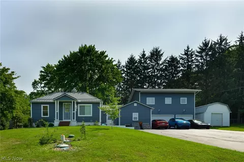 6595 Grove Rd, New Franklin, OH 44216