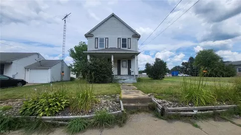 626 E Taggart St, East Palestine, OH 44413
