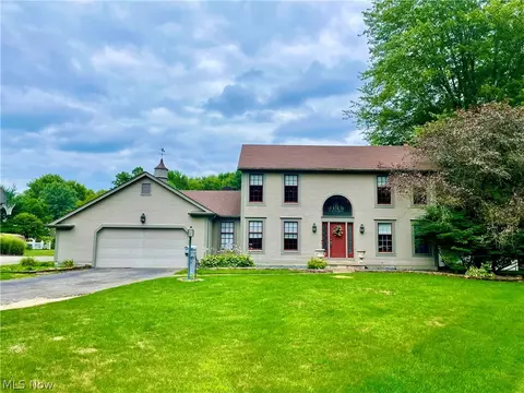 1019 Westport Cir, Youngstown, OH 44511