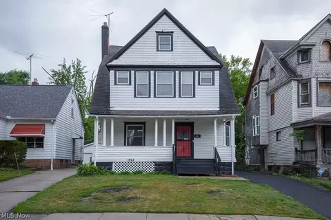 1892 Beersford Rd, Cleveland, OH 44112