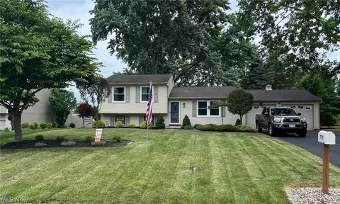 7935 Sutton Pl NE, Warren, OH 44484