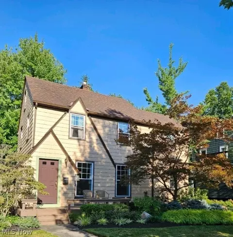 1553 Maplegrove Rd, Cleveland, OH 44121