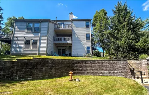 6510 Saint Andrews Dr #4, Canfield, OH 44406