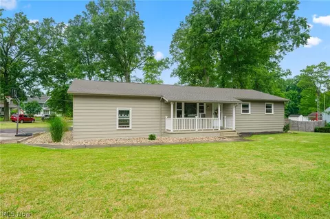 4324 Canfield Rd, Canfield, OH 44406