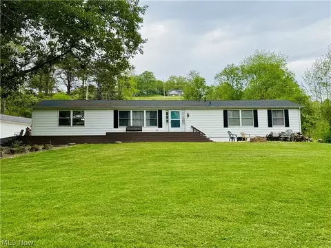 86 S Cunningham Hill Rd, Harrisville, WV 26362