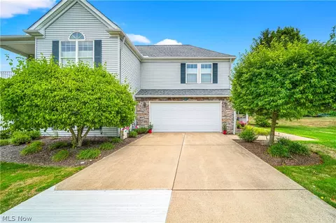 365 W Legend Ct #A, Highland Heights, OH 44143