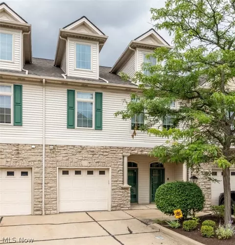 3094 Richmond Rd, Beachwood, OH 44122