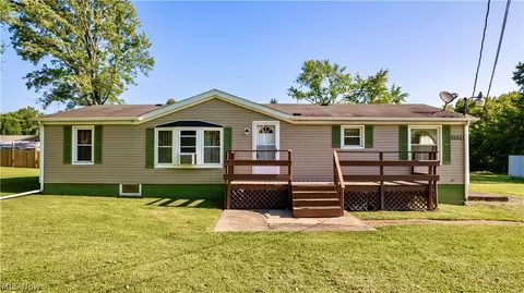 4888 Starr St, Newton Falls, OH 44444