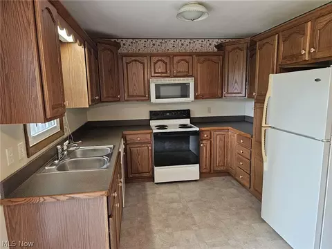 Kitchen - 705 University Ave, Elyria, OH 44035 photo 1 of 3