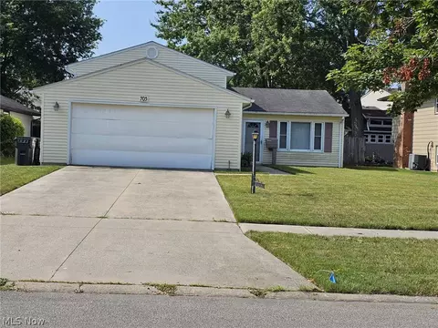 705 University Ave, Elyria, OH 44035