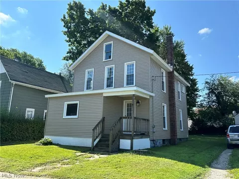541 Madison St, Conneaut, OH 44030